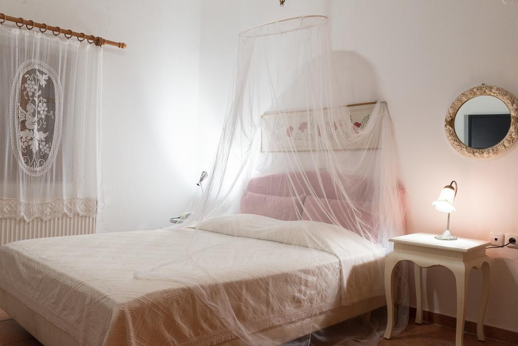 Elise Cottage Vathí Szoba fotó